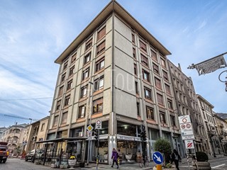 Ufficio in Vendita a Aosta, 79'000&euro;, 45 m²
