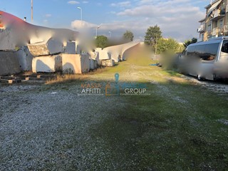 Terreno edificabile in Affitto a Carrara, zona Avenza, 2'500€, 2500 m²