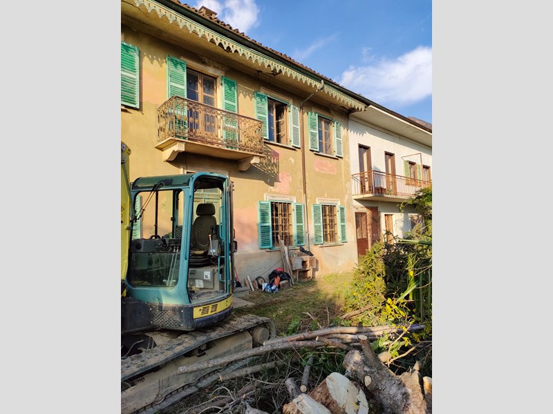 Rustico in Vendita a Almese, zona borgata trucco, 179'000€, 360 m²