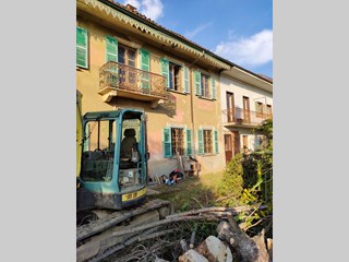 Rustico in Vendita a Almese, zona borgata trucco, 179'000€, 360 m²