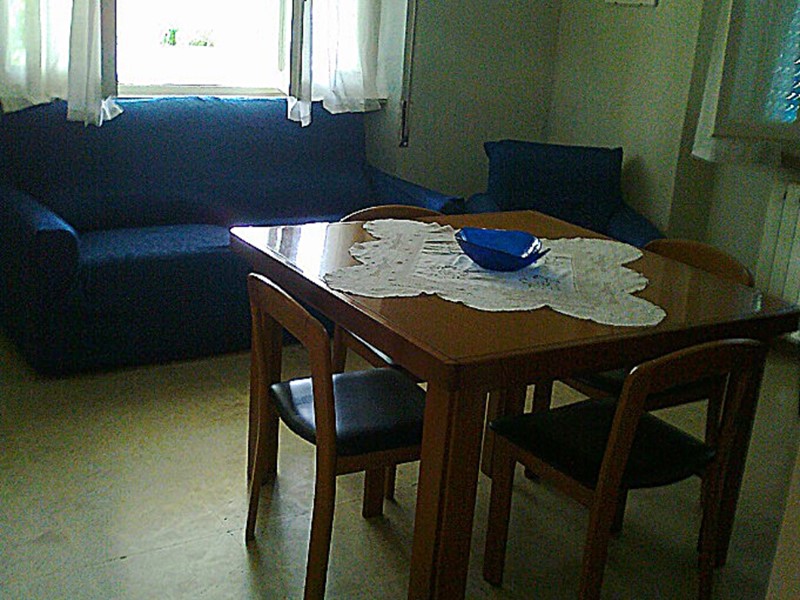 Villa bifamiliare in Affitto a Pietrasanta, zona Tonfano, 1'500€, 110 m², arredato