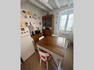 Casa Indipendente in Vendita a Luni, zona Ortonovo, 119'000€, 150 m², arredato