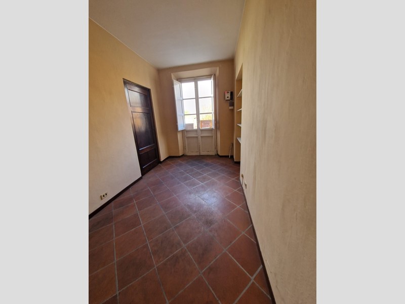 Ufficio in Affitto a Lucca, zona Lunata, 590€, 60 m²