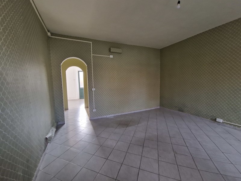 Capannone in Affitto a Lucca, zona Lunata, 700€, 80 m²