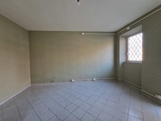Capannone in Affitto a Lucca, zona Lunata, 700€, 80 m²