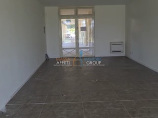 Immobile commerciale in Affitto a Montignoso, 1'500€, 98 m²