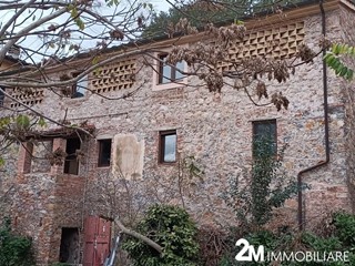 Casa di corte in Vendita a Vecchiano, 230'000€, 200 m²