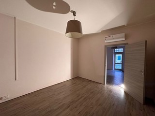 Ufficio in Vendita a Pistoia, 40'000€, 50 m²