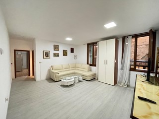Appartamento in Affitto a Venezia, 3'900&euro;, 150 m², arredato