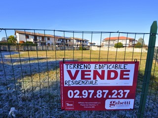 Terreno edificabile in Vendita a Inveruno, 250'000€, 1800 m²