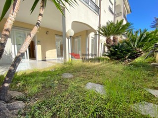 Quadrilocale in Vendita a Sanremo, 340'000€, 101 m²