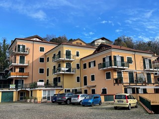 Trilocale in Vendita a Casarza Ligure, zona centro, 270'000€, 100 m²