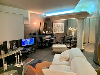 Casa Indipendente in Vendita a Rovigo, zona Centro cittÃ, 279'000€, 160 m², con Box