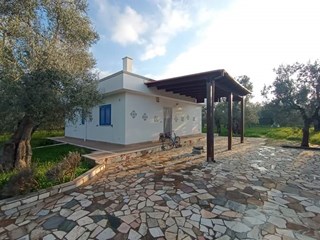 Villa in Vendita a Bisceglie, zona LOSTAGLIO, 165'000€, 80 m², arredato