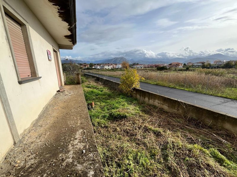 Villa bifamiliare in Vendita a Scalea, 165'000€, 187 m²