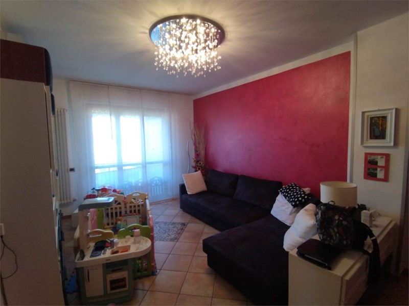 Quadrilocale in Vendita a Sarzana, zona San Lazzaro, 170'000€, 78 m², con Box