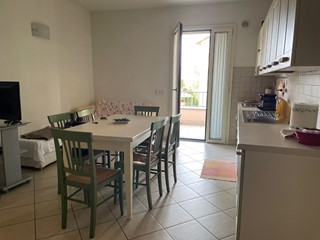 Quadrilocale in Vendita a Montignoso, zona Cinquale, 250'000€, 65 m², arredato