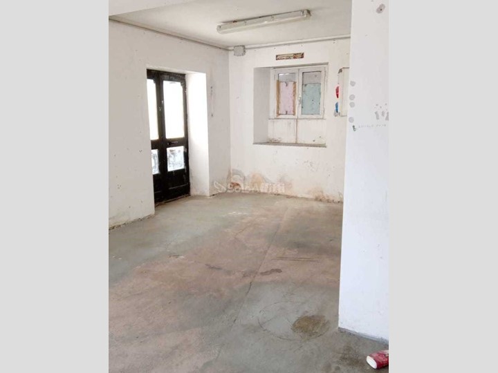 Capannone in Affitto a Moconesi, 350€, 45 m²