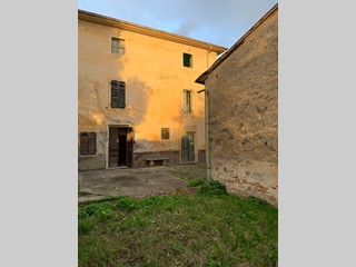 Appartamento in Vendita a San Giuliano Terme, zona Campo, 185'000€, 600 m²