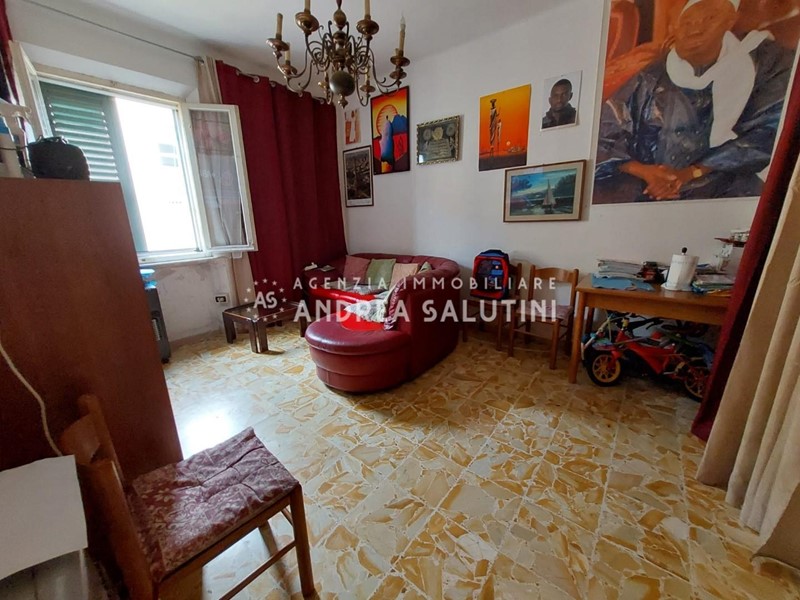 Quadrilocale in Vendita a Pontedera, 99'000€, 80 m²