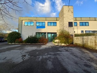 Capannone in Vendita a Capannori, zona Segromigno In Piano, 395'000€, 800 m²