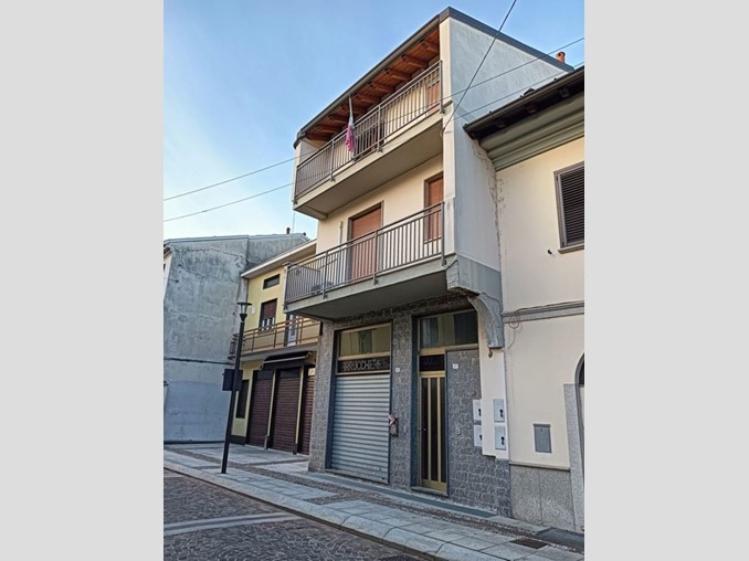 Negozio in Vendita a Buscate, 60'000€, 50 m²