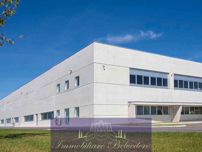 Capannone in Vendita a Sesto Fiorentino, 4'500'000€, 1916 m²