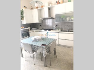 Casa Semi Indipendente in Vendita a Massa, zona Marina Di Massa, 330'000€, 140 m²