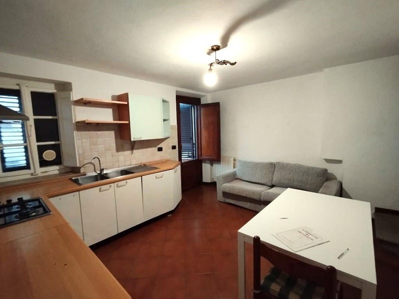 Casa Indipendente in Vendita a Lucca, zona Sant'Angelo In Campo, 120'000€, 80 m²
