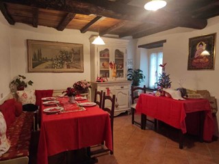 Casa Semi Indipendente in Vendita a Seravezza, zona Cerreta Sant'antonio, 145'000&euro;, 110 m²