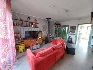 Trilocale in Vendita a Rosignano Marittimo, zona Vada, 172'000€, 72 m², con Box