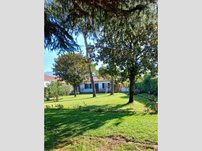 Casa Indipendente in Vendita a Ameglia, 340'000€, 105 m²