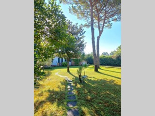 Casa Indipendente in Vendita a Ameglia, 300'000&euro;, 105 m²