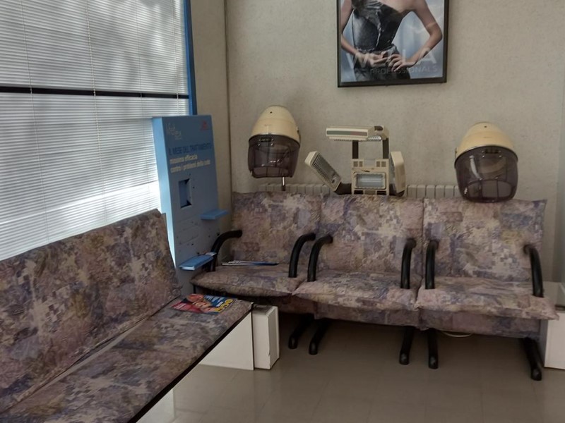 Immobile commerciale in Affitto a Ancona, 700€, 60 m²