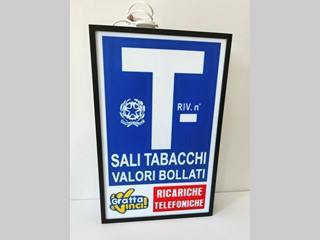 Attività commerciale in Vendita a Pietrasanta, zona pietrasanta, 140'000€, 60 m²