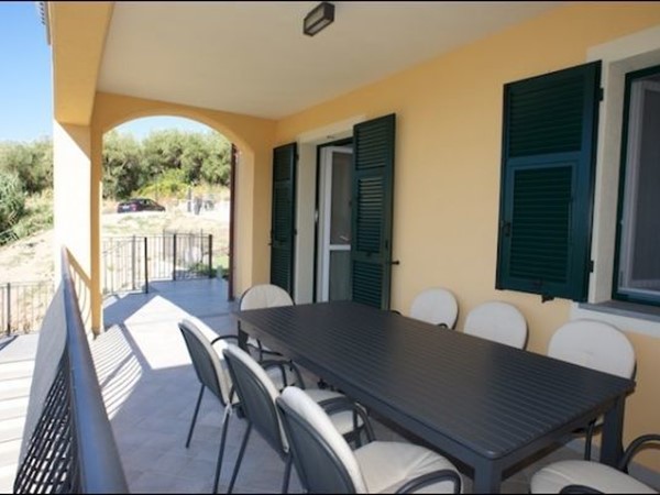 Casa Semi Indipendente in Vendita a Lerici, 170 m², con Box