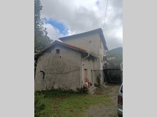 Casa Indipendente in Vendita a Ceranesi, zona Ceranesi-Gaiazza, 230'000€, 240 m²