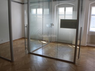 Ufficio in Affitto a Bolzano, zona Centro Storico, 2'150&euro;, 130 m²