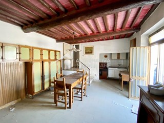 Casa Indipendente in Vendita a Cascina, zona San Giorgio, 130'000€, 120 m²