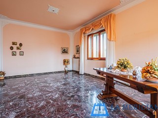 Appartamento in Vendita a Lamporecchio, 145'000€, 145 m²