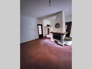 Casa Indipendente in Vendita a Calci, 320'000€, 100 m²