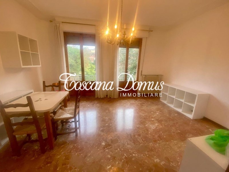 Appartamento in Vendita a Siena, 275'000€, 115 m², con Box