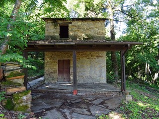 Casale in Vendita a Montese, 50'000€, 120 m²