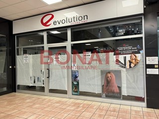Immobile commerciale in Vendita a La Spezia, zona Centro, 120'000&euro;, 55 m²