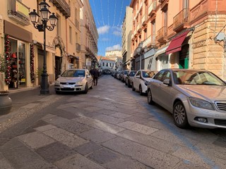 Immobile commerciale in Affitto a Catanzaro, zona Centro storico, 175 m²