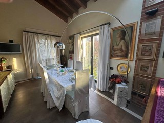 Villa in Vendita a Varzi, 495'000€, 200 m²