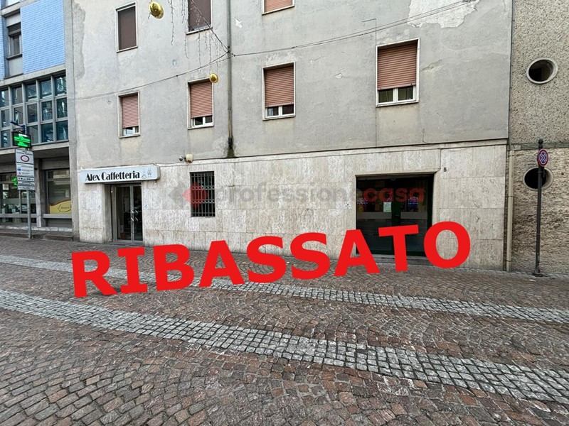 Negozio in Vendita a Osio Sotto, 130'000€, 75 m²