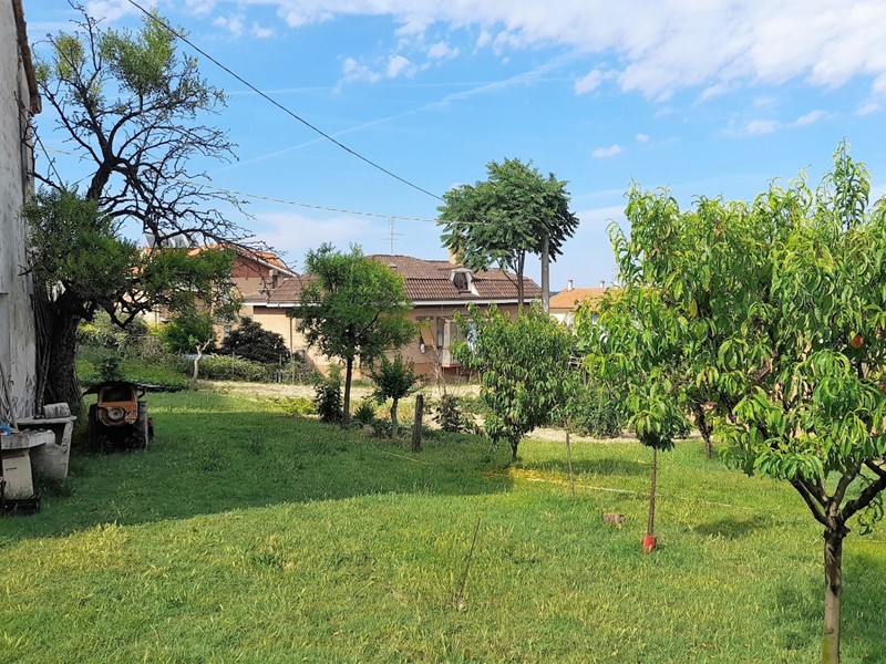 Casa Indipendente in Vendita a Ostra, 95'000€, 130 m², con Box