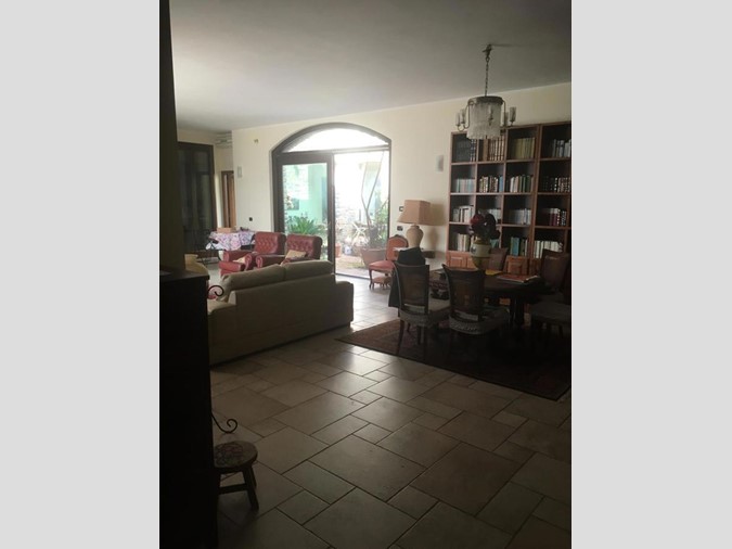 Villa in Vendita a Altavilla Silentina, 360 m²