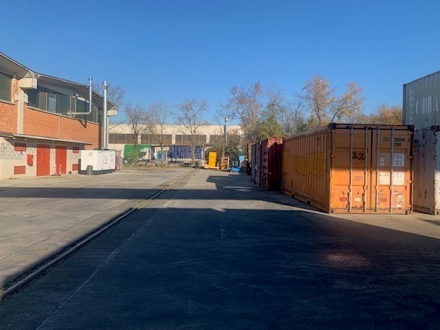 Capannone in Vendita a Parma, 2'300'000€, 2800 m²